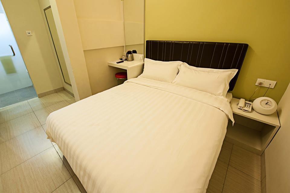 Seven Hotel Putatan Kültér fotó