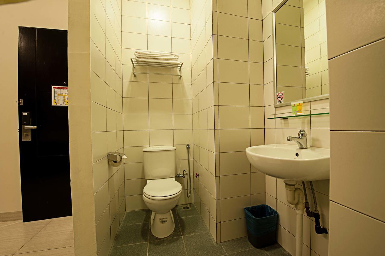 Seven Hotel Putatan Kültér fotó