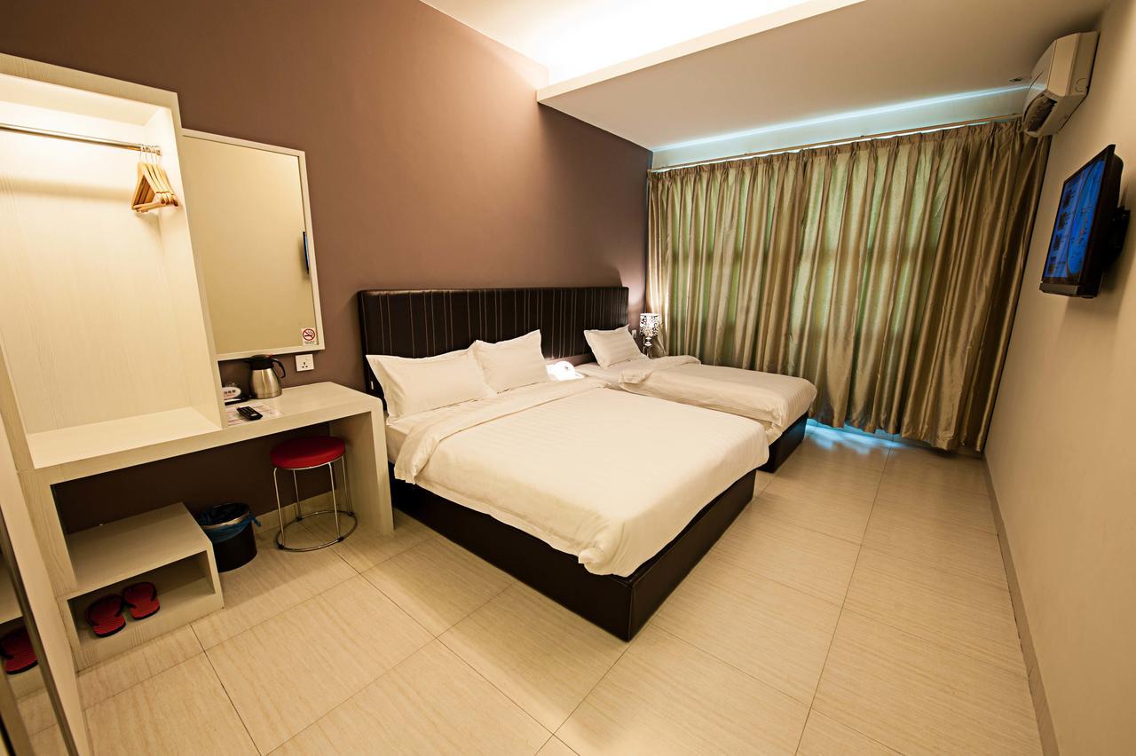 Seven Hotel Putatan Kültér fotó