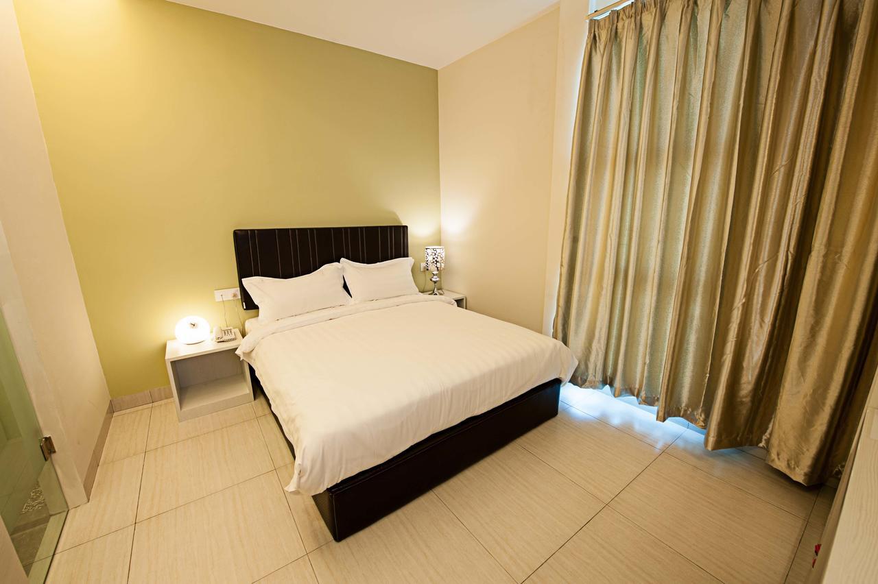 Seven Hotel Putatan Kültér fotó